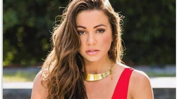 abigail mac net worth