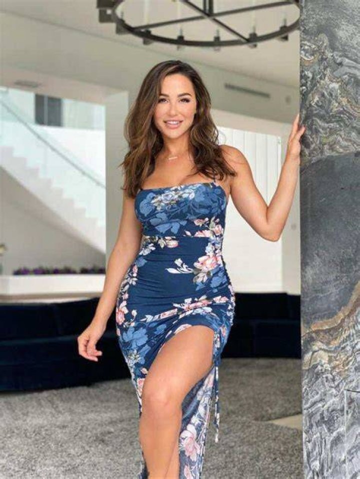 Ana Cheri Height