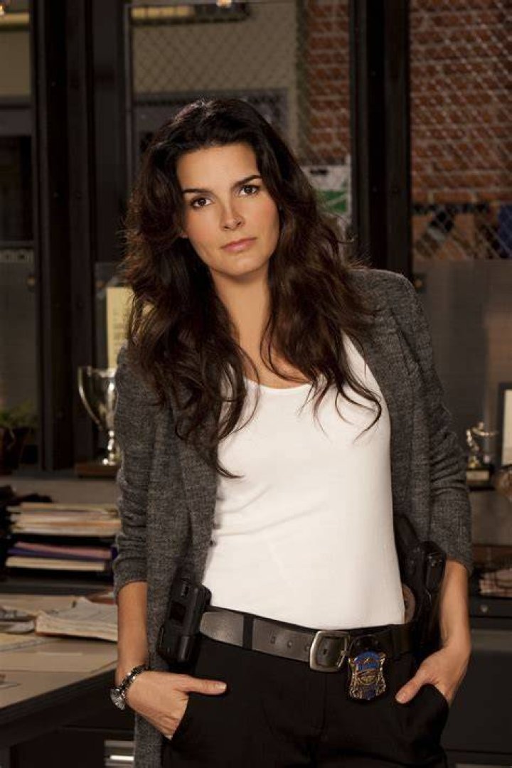 angie harmon rizzoli and isles