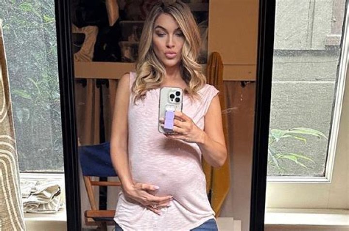 Chrishell Stause Pregnant