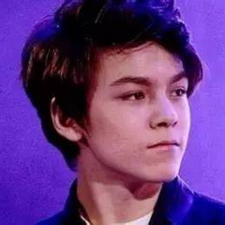 Chwe Hansol Net Worth