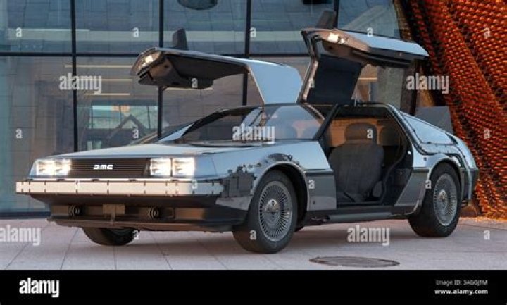 Delorean by Rocstaryoshi from USA