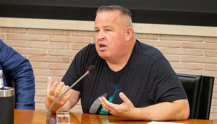 Derral Eves Net Worth 2024
