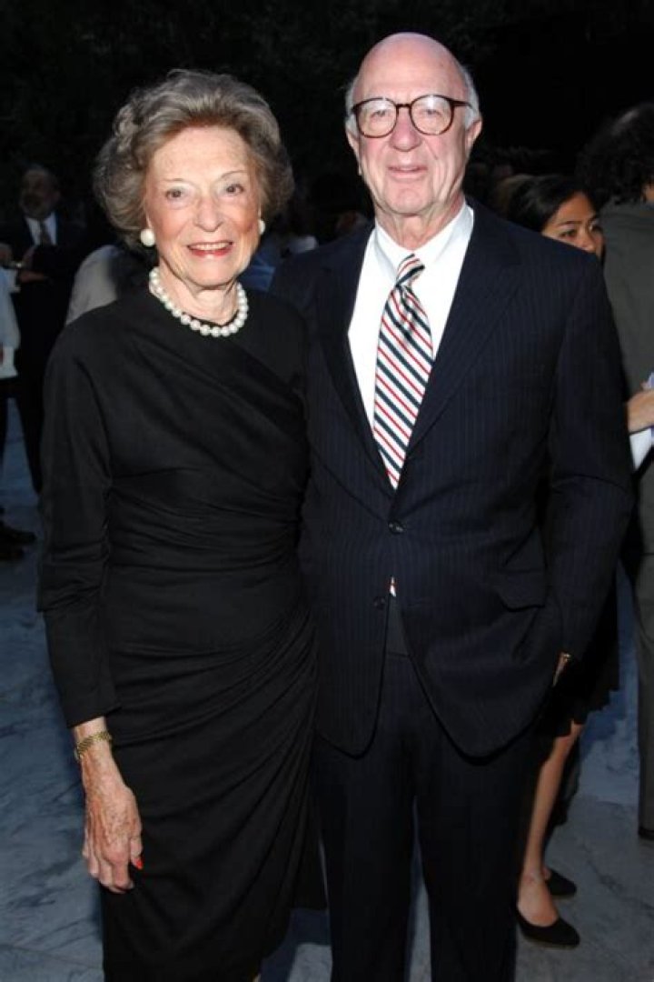 Doris Fisher Net Worth 2024