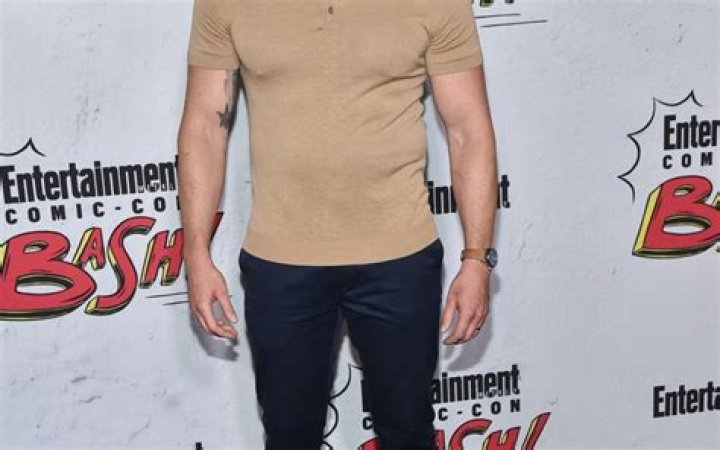 Dylan Bruce Net Worth