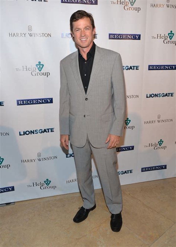 Eric Close Net Worth – How Much is Eric Close Worth?