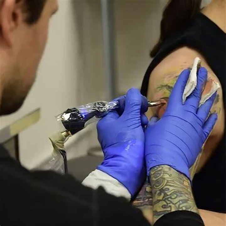 exceptions to tipping tattoo artist