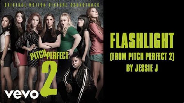 Flashlight - Jessie J - concert flash