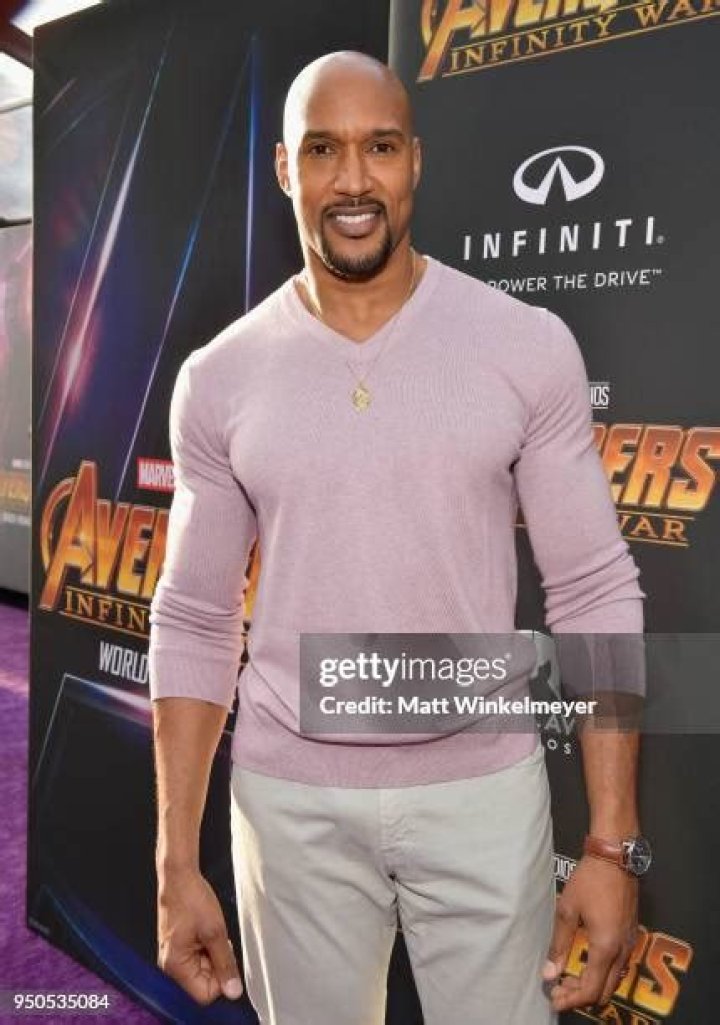 Henry Simmons' Height