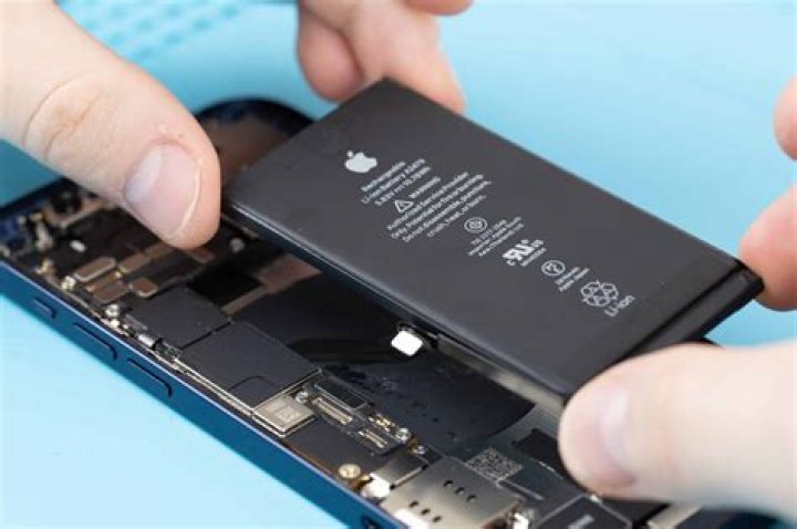 How Much Does It Cost to Replace iPhone Battery?