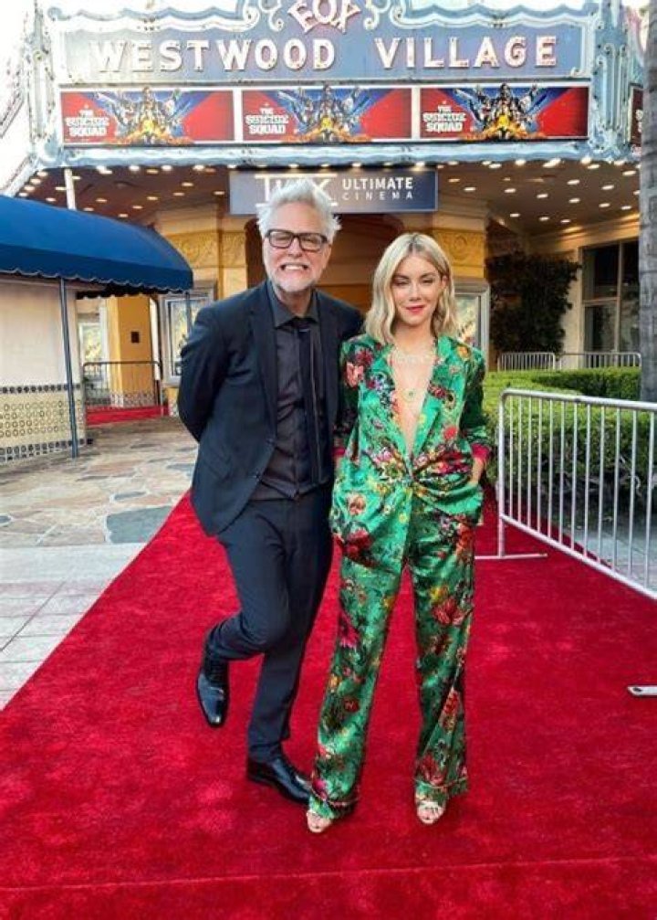 Jennifer Holland Height