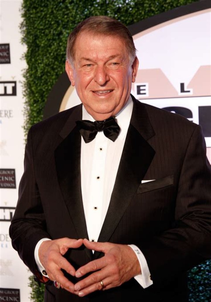 jerry colangelo net worth