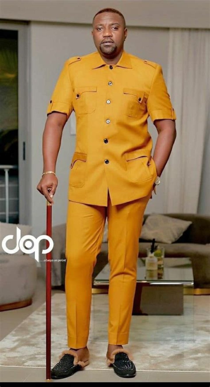 Kaftan styles in suits