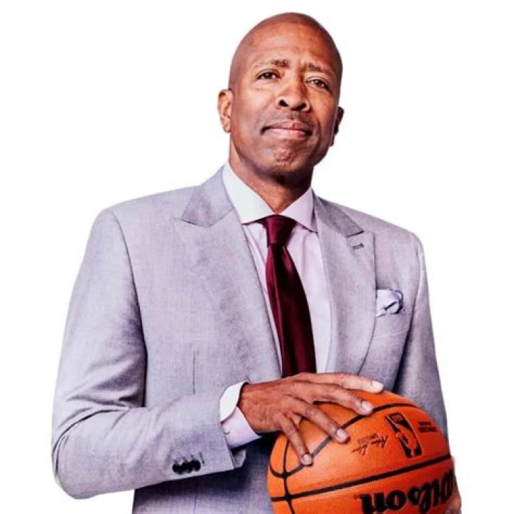 Kenny Smith Net Worth – How Much is Kenny Worth?