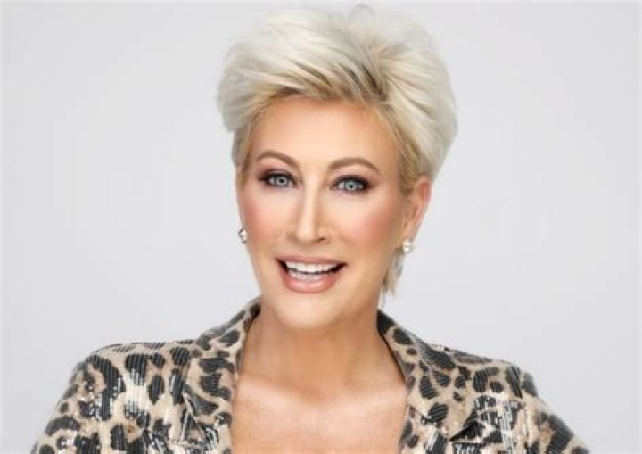 Kim Gravel Net Worth