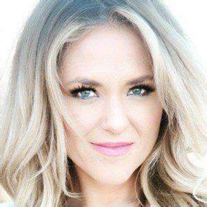 Leah Turner Net Worth