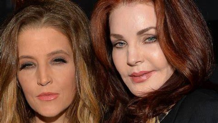 Lisa Marie Presley with her children