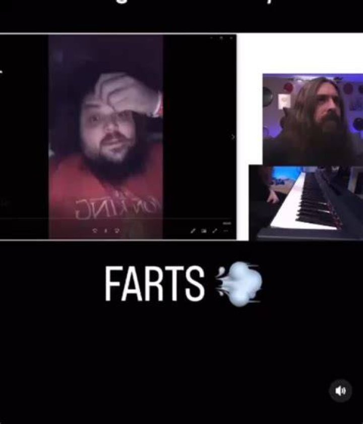 Making music with your Farts - christmas songs with farts