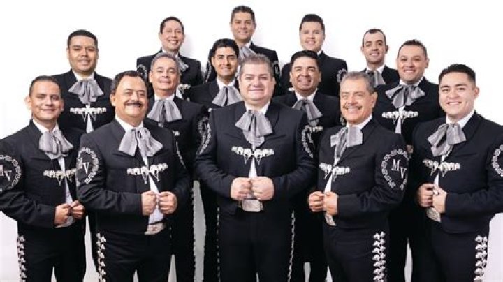 Mariachi Vargas De Tecalitlan - Mi Reina y Mi Tesoro (Video Oficial) - mariachi canciones para bailar