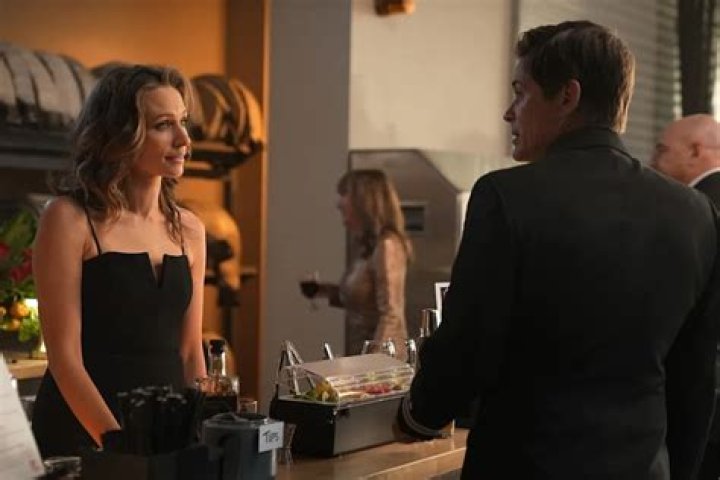 Michaela McManus and Rob Lowe as Kendra and Captain Owen Strand on 9-1-1: Lone Star