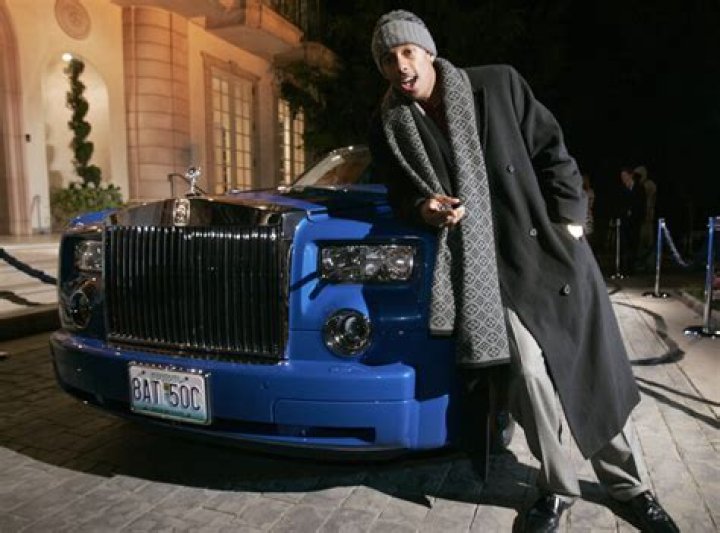 Nick Cannon on his car