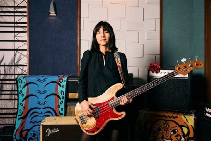 Paz Lenchantin Net Worth