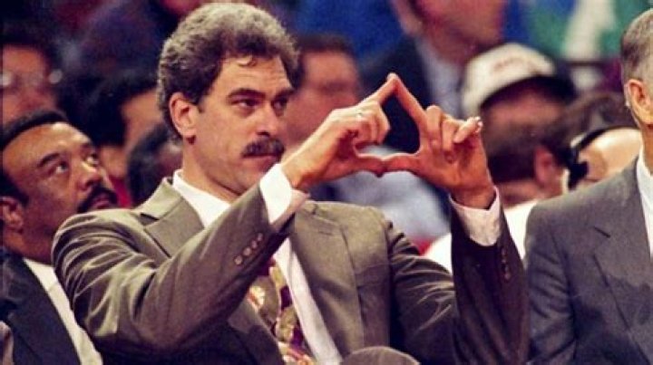phil jackson triangle offense