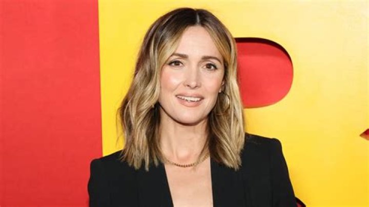 rose byrne net worth