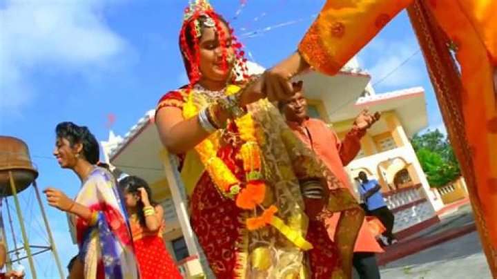 Satish Udairam - Indian Wedding (Chutney Soca) [Official Music Video] Guyana - guyana wedding house songs