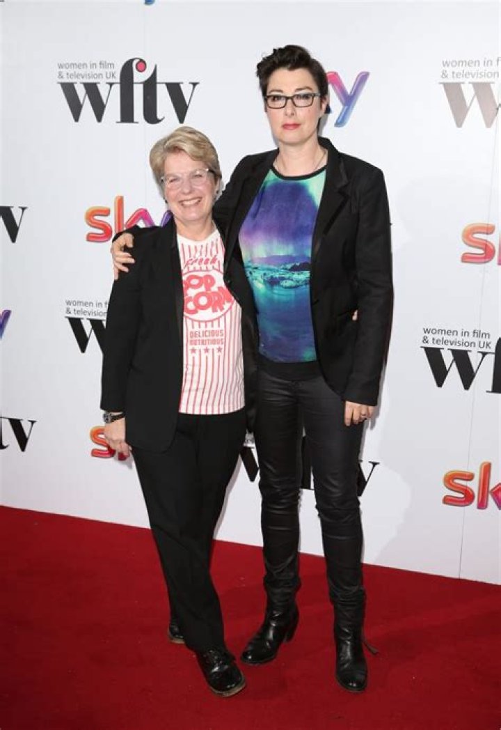 Sue Perkins Net Worth