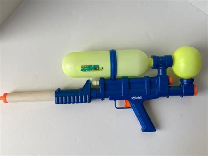 Super Soaker by Ashnikko from UK
