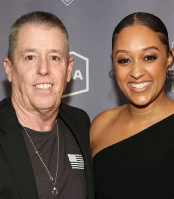 Timothy Mowry- All About Tia and Tamera Mowry’s Father