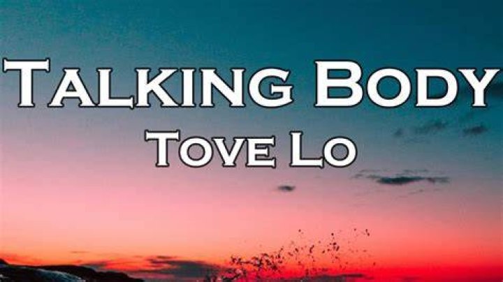 Tove Lo | Talking Body | flashing tits at live concert on stage - concert flash