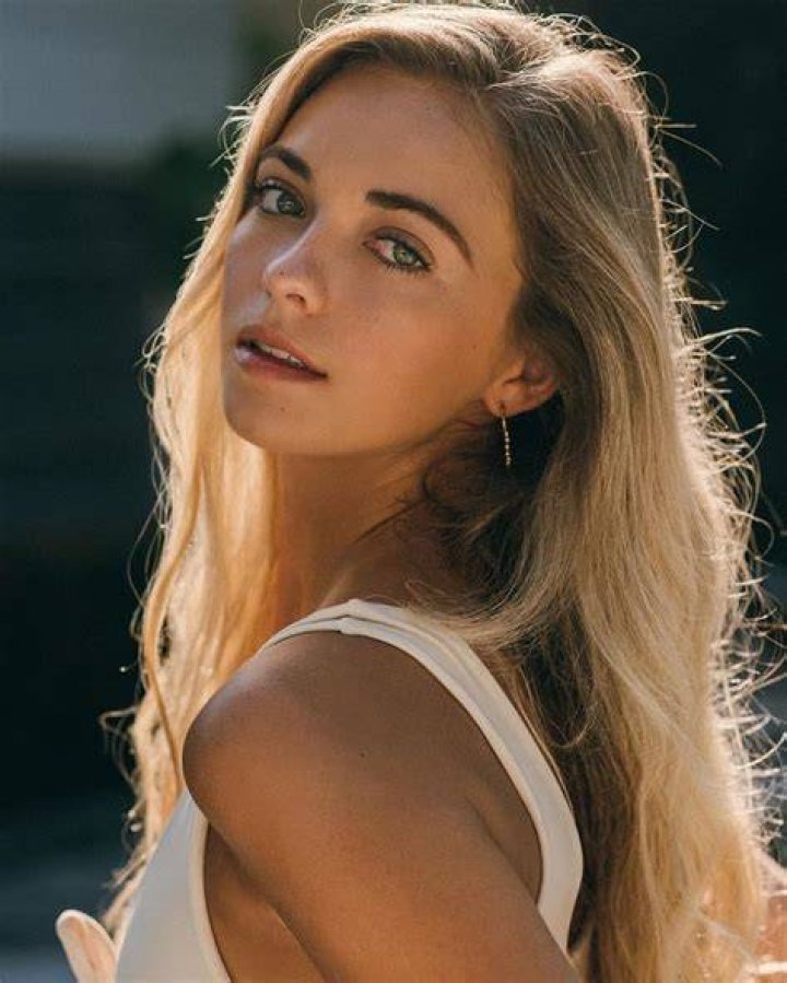 Whitney Thornqvist's Glamorous Lifestyle Whitney Thornqvist's Glamorous Lifestyle